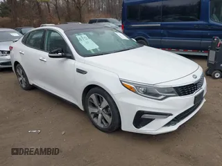 2020 Kia Optima LX with VIN 5XXGT4L3XLG399313, listed as a IAAI auction lot 41656479 with 82,960 mi miles. Bid and sale history available at carsss.com. Image 1.