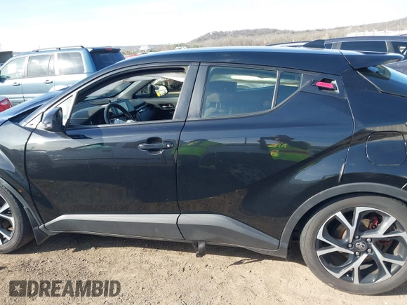 2018 Toyota C-HR XLE z VIN JTNKHMBX7J1004430, wystawiony jako IAAI lot #41780739 z przebiegiem 148 882 mil mil oraz . Historia ofert i sprzedaży dostępna na DreamBid. Obrazek 15.