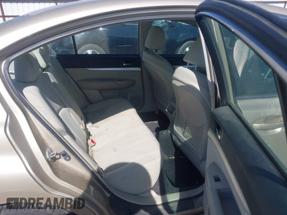 2010 Subaru Legacy Premium z VIN 4S3BMAG67A1244592, wystawiony jako IAAI lot #42349516 z przebiegiem 205 094 mil mil oraz . Historia ofert i sprzedaży dostępna na DreamBid. Obrazek 8.