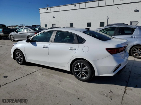 2022 Kia Forte LXS with VIN 3KPF24AD9NE439693, listed as a Copart auction lot 46779345 with 147,618 mi miles and Salvage Title. Bid and sale history available at carsss.com. Image 2.