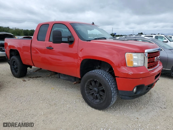 2013 GMC Sierra 2500HD SLE with VIN 1GT220C81DZ271817, listed as a Copart auction lot 74941584 with 0 mi miles and Salvage Title. Bid and sale history available at carsss.com. Image 4.