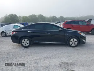 2012 Hyundai Sonata Hybrid with VIN KMHEC4A41CA054312, listed as a IAAI auction lot 42124397 with 49,581 mi miles and . Bid and sale history available at DreamBid. Image 13.