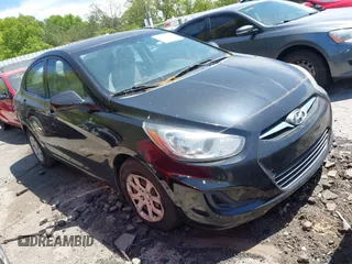 2013 Hyundai Accent GLS z VIN KMHCT4AE2DU339780, wystawiony jako IAAI lot #42051623 z przebiegiem 172 128 mil mil oraz . Historia ofert i sprzedaży dostępna na DreamBid. Obrazek 1.