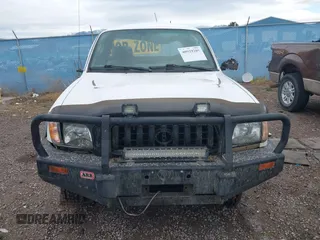 2003 Toyota Tacoma with VIN 5TEWN72N83Z297746, listed as a IAAI auction lot 40929205 with 179,632 mi miles. Bid and sale history available at carsss.com. Image 12.