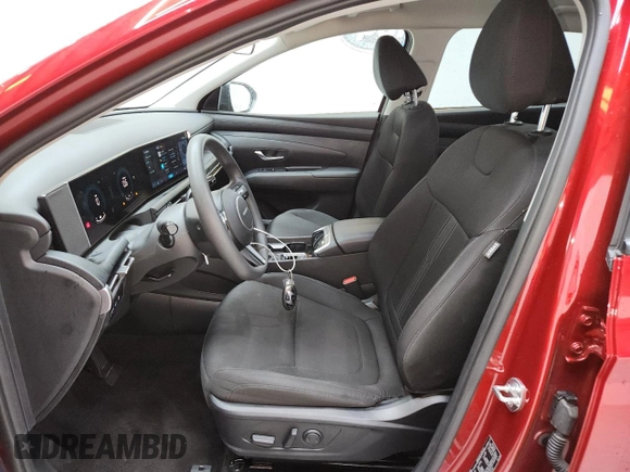 2025 Hyundai Tucson SEL z VIN 5NMJB3DE8SH481141, wystawiony jako Copart lot #60817515 z przebiegiem 22 899 mil mil oraz Czysty tytuł • Clean title. Historia ofert i sprzedaży dostępna na DreamBid. Obrazek 7.