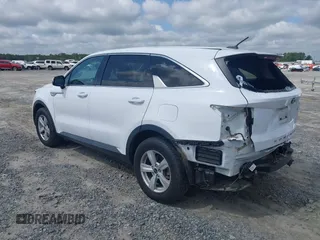 2021 Kia Sorento LX z VIN 5XYRG4LC6MG022343, wystawiony jako IAAI lot #42139411 z przebiegiem 67 266 mil mil oraz . Historia ofert i sprzedaży dostępna na DreamBid. Obrazek 3.