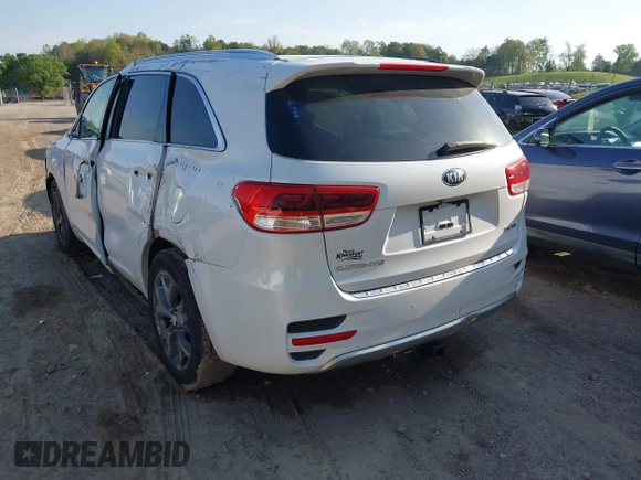 2016 Kia Sorento SX with VIN 5XYPKDA51GG072940, listed as a IAAI auction lot 42017504 with 110,897 mi miles. Bid and sale history available at carsss.com. Image 3.