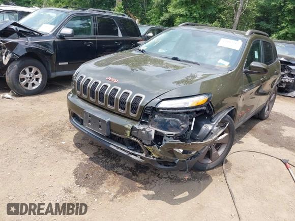 2016 Jeep Cherokee Latitude z VIN 1C4PJMCS3GW326575, wystawiony jako IAAI lot #42502217 z przebiegiem 76 805 mil mil oraz . Historia ofert i sprzedaży dostępna na DreamBid. Obrazek 6.