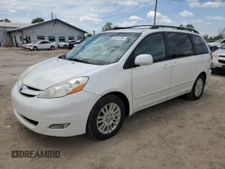 2010 Toyota Sienna XLE z VIN 5TDYK4CC5AS339779, wystawiony jako Copart lot #56244495 z przebiegiem 161 489 mil mil oraz Czysty tytuł • Clean title. Historia ofert i sprzedaży dostępna na DreamBid. Obrazek 1.