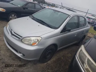 2003 Toyota ECHO z VIN JTDBT123835043022, wystawiony jako IAAI lot #42352321 z przebiegiem 205 373 mil mil oraz . Historia ofert i sprzedaży dostępna na DreamBid. Obrazek 2.