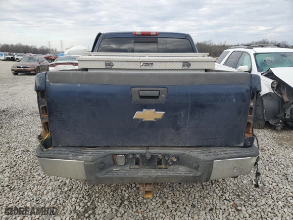 2007 Chevrolet Silverado 1500 LT w/1LT with VIN 3GCEK13307G501598, listed as a Copart auction lot 45038645 with 228,099 mi miles and Salvage Title. Bid and sale history available at carsss.com. Image 6.