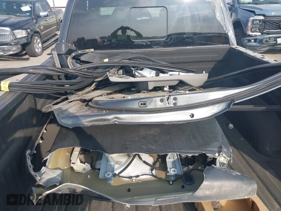 2020 Ford F-150 XL z VIN 1FTEW1CP8LKD16371, wystawiony jako IAAI lot #41805570 z przebiegiem 107 783 mil mil oraz . Historia ofert i sprzedaży dostępna na DreamBid. Obrazek 12.