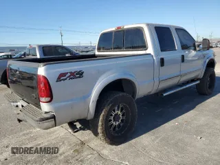 2003 Ford F-250 XL with VIN 1FTNW21S63EC36496, listed as a Copart auction lot 88551695 with 256,668 mi miles and Salvage title. Bid and sale history available at DreamBid. Image 3.