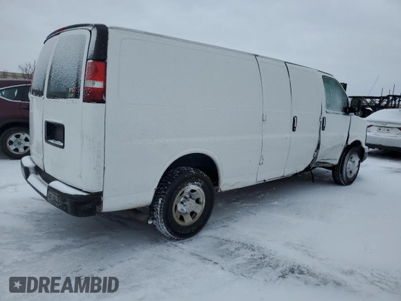 2016 Chevrolet Express Cargo Van with VIN 1GCWGBFF0G1131835, listed as a Copart auction lot 47828095 with 235,021 mi miles and Salvage Title. Bid and sale history available at carsss.com. Image 3.