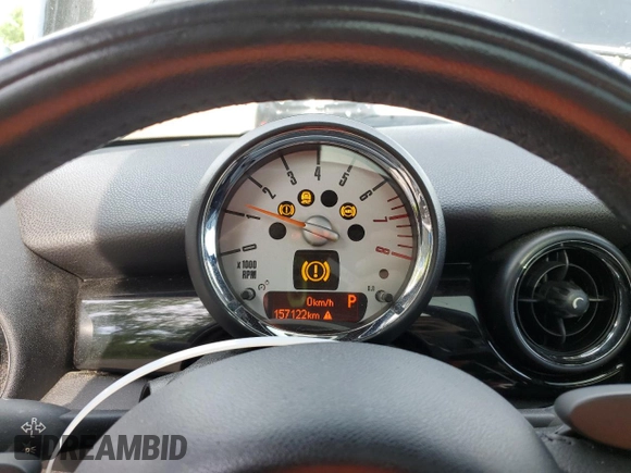 2012 MINI Hardtop S with VIN WMWSV3C57CTY17355, listed as a Copart auction lot 63561395 with 157,122 mi miles and Clean title. Bid and sale history available at DreamBid. Image 9.