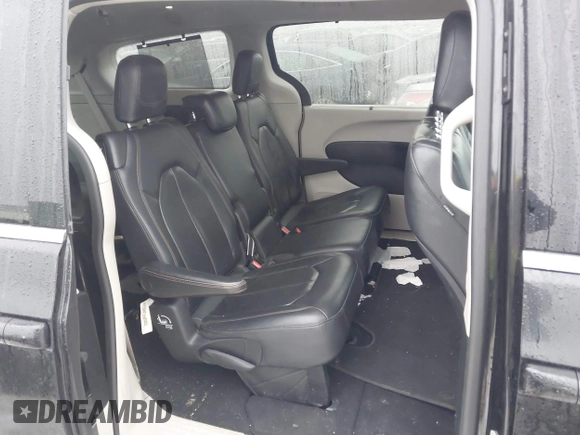 2019 Chrysler Pacifica Touring L with VIN 2C4RC1BG2KR715353, listed as a IAAI auction lot 41545730 with 38,500 mi miles and . Bid and sale history available at DreamBid. Image 8.