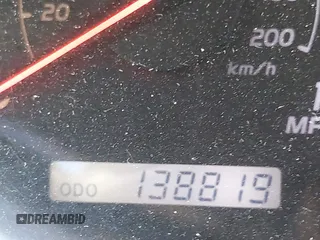 2004 Lexus GX 470 z VIN JTJBT20X240028068, wystawiony jako IAAI lot #41814245 z przebiegiem 138 819 mil mil oraz . Historia ofert i sprzedaży dostępna na DreamBid. Obrazek 15.