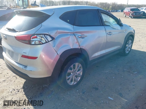 2019 Hyundai Tucson SE with VIN KM8J2CA48KU872175, listed as a IAAI auction lot 41956066 with 105,534 mi miles. Bid and sale history available at carsss.com. Image 4.