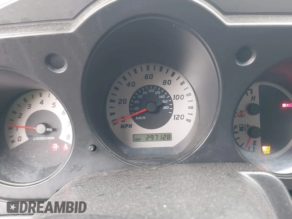 2004 Nissan Frontier XE z VIN 1N6ED29X04C423328, wystawiony jako IAAI lot #41514717 z przebiegiem 297 128 mil mil oraz . Historia ofert i sprzedaży dostępna na DreamBid. Obrazek 7.