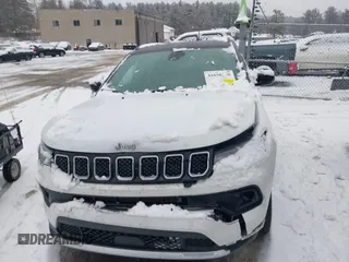 2023 Jeep Compass Limited with VIN 3C4NJDCN1PT519895, listed as a IAAI auction lot 41650298 with 14,119 mi miles and . Bid and sale history available at carsss.com. Image 12.