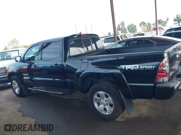 2015 Toyota Tacoma PreRunner with VIN 3TMKU4HNXFM046963, listed as a IAAI auction lot 41855850 with 39,213 mi miles and . Bid and sale history available at DreamBid. Image 14.