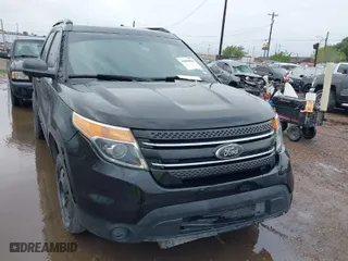 2015 Ford Explorer with VIN 1FM5K7B87FGB18229, listed as a IAAI auction lot 41898560 with 152,544 mi miles. Bid and sale history available at carsss.com. Image 1.