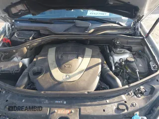 2008 Mercedes-Benz M 550 with VIN 4JGBB72E58A399316, listed as a IAAI auction lot 41627987 with 174,683 mi miles and . Bid and sale history available at carsss.com. Image 10.