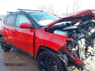2020 Jeep Compass Latitude with VIN 3C4NJDBB0LT117643, listed as a IAAI auction lot 41758429 with 81,912 mi miles and . Bid and sale history available at DreamBid. Image 14.