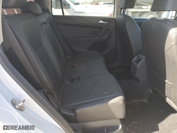 2018 Volkswagen Tiguan SEL with VIN 3VV2B7AX1JM169502, listed as a Copart auction lot 50121025 with 133,229 mi miles and Salvage Title. Bid and sale history available at carsss.com. Image 11.