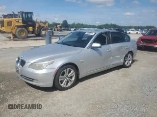 2010 BMW 5 Series 528i xDrive z VIN WBANV1C5XAC388873, wystawiony jako Copart lot #58364445 z przebiegiem 197 180 mil mil oraz Szkoda całkowita • Salvage title. Historia ofert i sprzedaży dostępna na DreamBid. Obrazek 1.