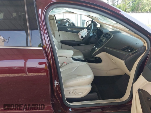2017 Lincoln MKC Reserve с VIN 5LMCJ3D97HUL30963, выставлен на аукционе IAAI как лот 42502238 с пробегом 51 038 миль миль и . История ставок и продаж доступна на DreamBid. Изображение 5.