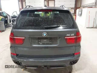 2012 BMW X5 35i z VIN 5UXZV4C59CL985715, wystawiony jako IAAI lot #42307586 z przebiegiem 105 147 mil mil oraz . Historia ofert i sprzedaży dostępna na DreamBid. Obrazek 16.