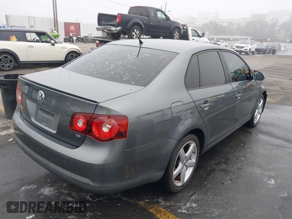 2010 Volkswagen Jetta SE z VIN 3VWRZ7AJ8AM148955, wystawiony jako IAAI lot #41241313 z przebiegiem 134 124 mil mil oraz . Historia ofert i sprzedaży dostępna na DreamBid. Obrazek 4.