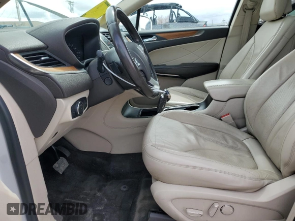 2017 Lincoln MKC Select with VIN 5LMCJ2D95HUL35749, listed as a Copart auction lot 51173265 with 116,192 mi miles and Salvage Title. Bid and sale history available at DreamBid. Image 7.