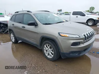2017 Jeep Cherokee Altitude z VIN 1C4PJLABXHW613975, wystawiony jako IAAI lot #42122784 z przebiegiem 101 626 mil mil oraz . Historia ofert i sprzedaży dostępna na DreamBid. Obrazek 1.