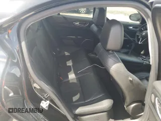 2019 Alfa Romeo Giulia z VIN ZARFAMAN7K7598712, wystawiony jako Copart lot #61589905 z przebiegiem Nie podano mil oraz Czysty tytuł • Clean title. Historia ofert i sprzedaży dostępna na DreamBid. Obrazek 10.