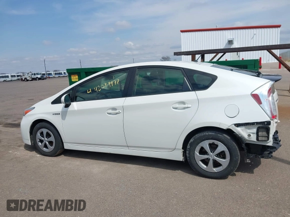 2013 Toyota Prius One with VIN JTDKN3DU3D5642908, listed as a IAAI auction lot 42079977 with 151,986 mi miles and . Bid and sale history available at carsss.com. Image 14.
