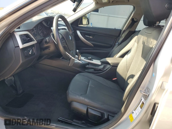 2017 BMW 3 Series 320i z VIN WBA8E1G51HNU13536, wystawiony jako Copart lot #56776245 z przebiegiem 78 809 mil mil oraz Szkoda całkowita • Salvage title. Historia ofert i sprzedaży dostępna na DreamBid. Obrazek 7.
