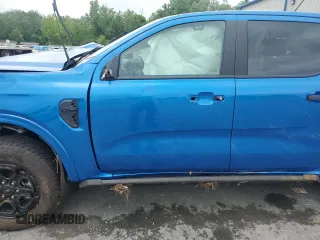 2025 Ford Ranger XLT z VIN 1FTER4HP2SLE06397, wystawiony jako Copart lot #61433065 z przebiegiem Nie podano mil oraz Szkoda całkowita • Salvage title. Historia ofert i sprzedaży dostępna na DreamBid. Obrazek 7.