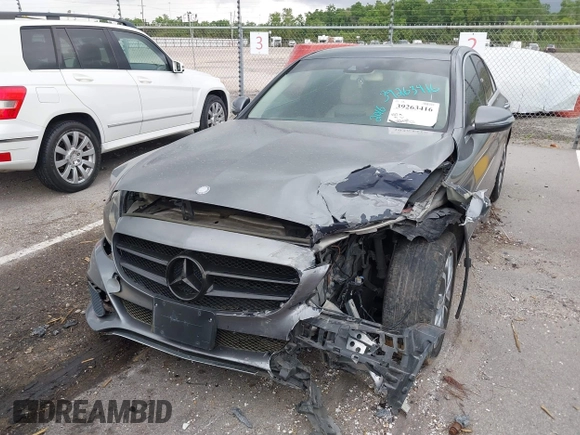 2016 Mercedes-Benz C 300 Luxury z VIN 55SWF4KB8GU138698, wystawiony jako IAAI lot #39263416 z przebiegiem 122 083 mil mil oraz . Historia ofert i sprzedaży dostępna na DreamBid. Obrazek 11.