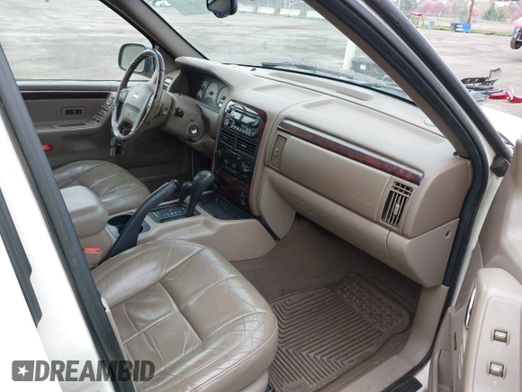 2001 Jeep Grand Cherokee Limited with VIN 1J4GW58N01C587109, listed as a IAAI auction lot 41929445 with 247,066 mi miles. Bid and sale history available at carsss.com. Image 5.