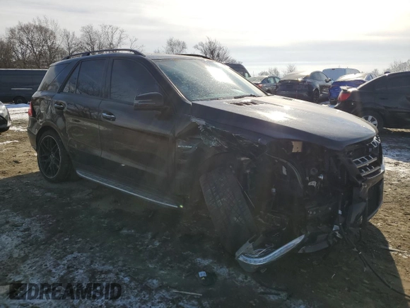 2014 Mercedes-Benz M 63 AMG z VIN 4JGDA7EB3EA335025, wystawiony jako Copart lot #42157645 z przebiegiem 84 338 mil mil oraz Szkoda całkowita • Salvage title. Historia ofert i sprzedaży dostępna na DreamBid. Obrazek 4.