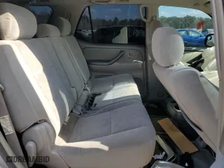 2006 Toyota Sequoia SR5 with VIN 5TDZT34A26S271148, listed as a Copart auction lot 44025255 with 186,363 mi miles and Salvage Title. Bid and sale history available at carsss.com. Image 11.