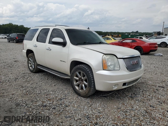 2011 GMC Yukon Denali with VIN 1GKS1EEFXBR313625, listed as a Copart auction lot 72634294 with 129,834 mi miles and Salvage Title. Bid and sale history available at carsss.com. Image 4.