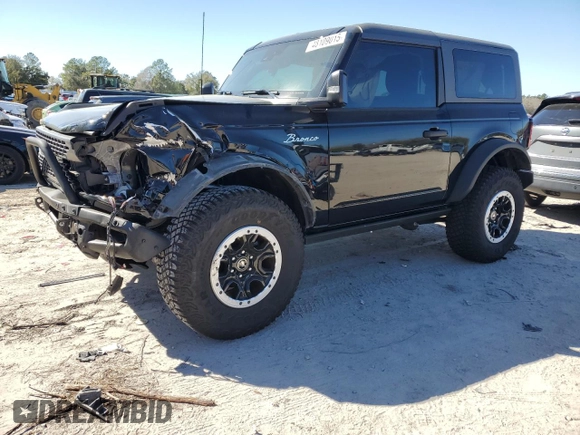 2023 Ford Bronco z VIN 1FMDE5CP6PLB31740, wystawiony jako Copart lot #50167915 z przebiegiem 9 307 mil mil oraz Szkoda całkowita • Salvage title. Historia ofert i sprzedaży dostępna na DreamBid. Obrazek 1.
