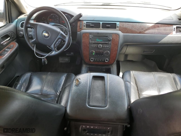 2007 Chevrolet Suburban LTZ with VIN 3GNFK16377G132133, listed as a Copart auction lot 68773094 with 172,310 mi miles and Non Repairable. Bid and sale history available at carsss.com. Image 8.