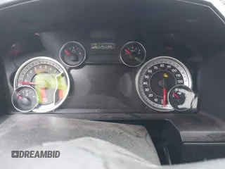 2018 Ram 1500 Sport z VIN 1C6RR7MT1JS161612, wystawiony jako IAAI lot #40943059 z przebiegiem Nie podano mil oraz . Historia ofert i sprzedaży dostępna na DreamBid. Obrazek 7.