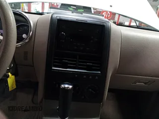 2006 Ford Explorer XLS z VIN 1FMEU72E26UB03509, wystawiony jako IAAI lot #42511818 z przebiegiem 126 541 mil mil oraz . Historia ofert i sprzedaży dostępna na DreamBid. Obrazek 37.