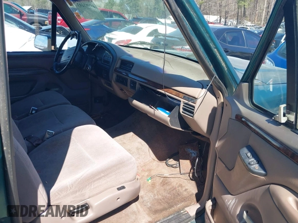 1996 Ford F-150 with VIN 1FTEX15N6TKA10603, listed as a IAAI auction lot 41803493 with 337,678 mi miles and . Bid and sale history available at DreamBid. Image 5.
