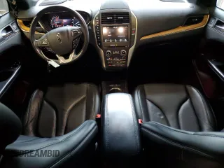 2016 Lincoln MKC Select z VIN 5LMCJ2D9XGUJ31639, wystawiony jako Copart lot #62773445 z przebiegiem 75 461 mil mil oraz Szkoda całkowita • Salvage title. Historia ofert i sprzedaży dostępna na DreamBid. Obrazek 8.